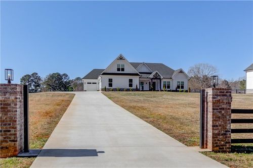 246 Pleasant Hill Church Rd Ne, winder, GA, 30680-3795 | Card Image