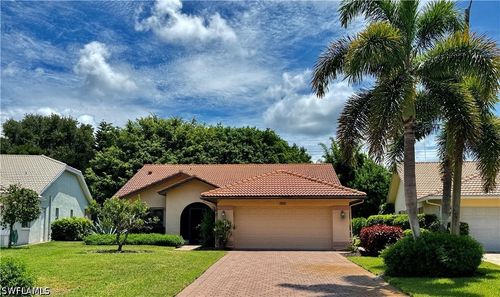 565 Kings Way, NAPLES, FL, 34104-4973 | Card Image