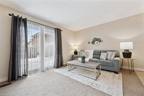 205-31 Greengate Rd, Guelph, ON, N1H6R3 | Card Image