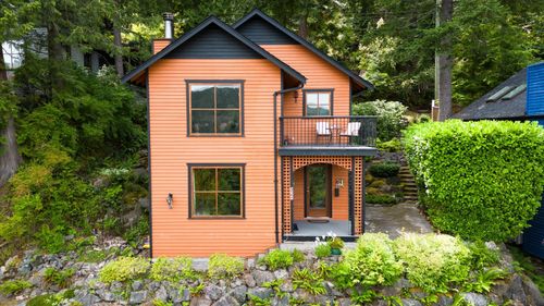 571 Roocroft Lane, Bowen Island, BC, V0N1G2 | Card Image