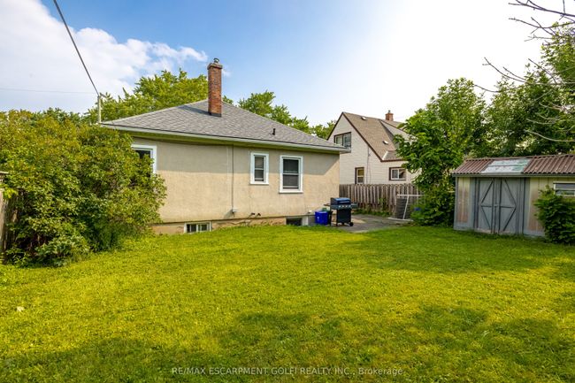 18 Grove Ave, House other with 6 bedrooms, 2 bathrooms and 4 parking in Saint Catharines ON | Image 33