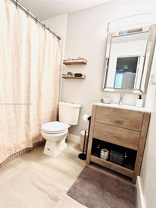 1011 - 1011 Nw 7 Th Ave, Townhouse with 2 bedrooms, 2 bathrooms and null parking in Miami FL | Image 17