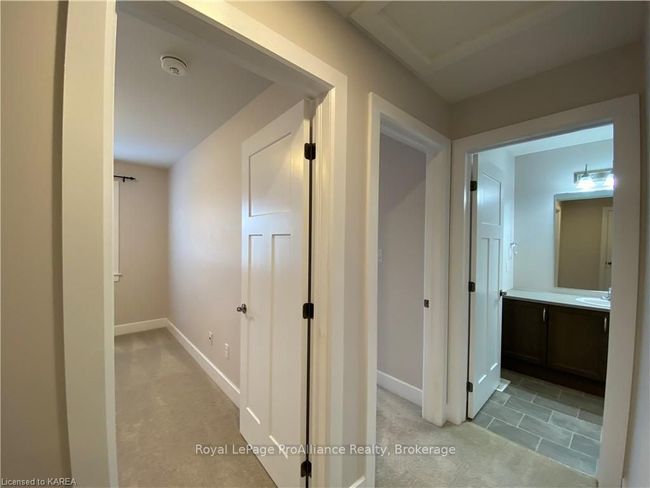 201 Pratt Dr, House attached with 3 bedrooms, 2 bathrooms and 3 parking in Amherstview ON | Image 29