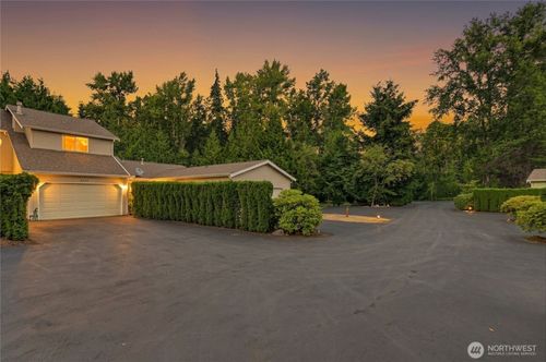 2233 E Birch St, Bellingham, WA, 98229-4529 | Card Image