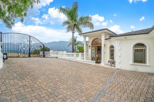450 Palmerstone Dr, La Canada Flintridge, CA, 91011 | Card Image