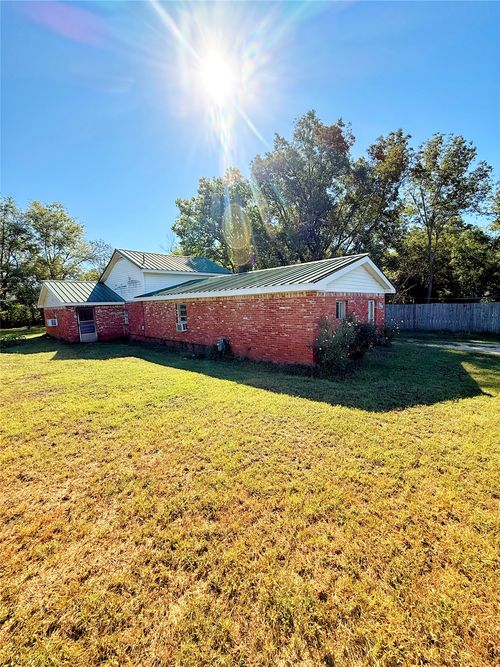 408 S Oliphant, Holdenville, OK, 74848 | Card Image