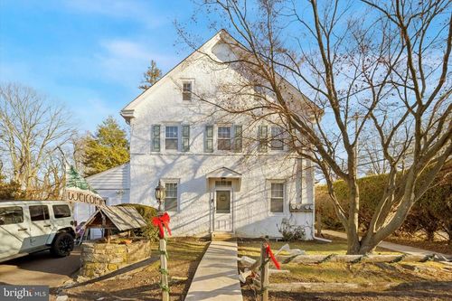 922 2nd Street Pike, SOUTHAMPTON, PA, 18966-3953 | Card Image