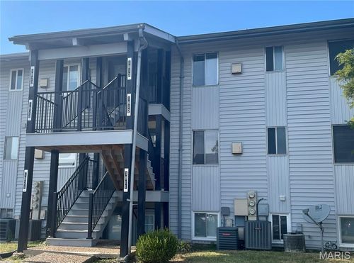 1812-1812 Gascony Parc Dr, Lake St Louis, MO, 63367-1132 | Card Image