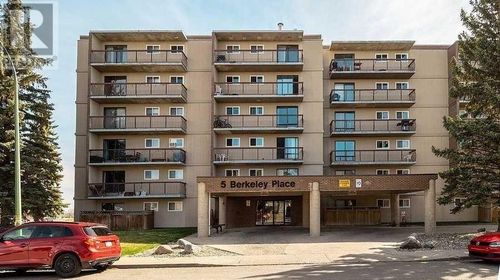 5 Berkeley Pl W, Lethbridge, AB, T1K5M9 | Card Image