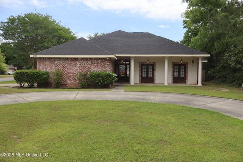 6717 Westwind Dr, Biloxi, MS, 39532-6603 | Card Image