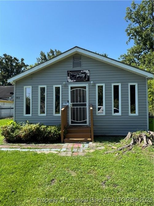 307 Phillips St, Whiteville, NC, 28472-3930 | Card Image