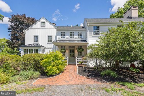 222 Aqueduct Rd, WASHINGTON CROSSING, PA, 18977-1328 | Card Image