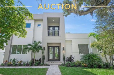 2440 Floyd Street, House other with 6 bedrooms, 4 bathrooms and null parking in Sarasota FL | Image 1