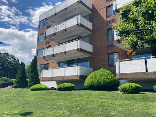 104-50 Birdseye St, Stratford, CT, 06615-7009 | Card Image