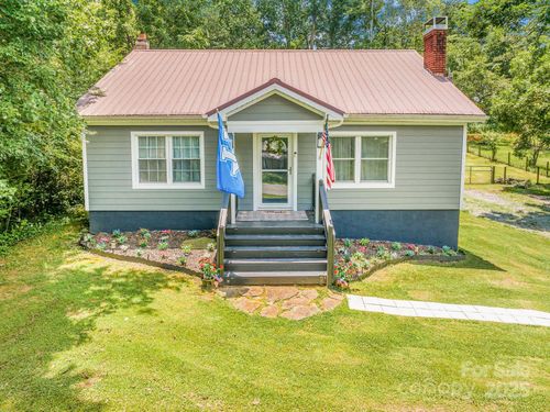 474 Glenwood Dr, Marion, NC, 28752-7739 | Card Image