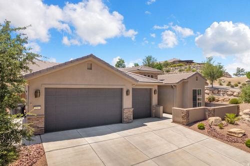 1587 W Whitestone Dr, St George, UT, 84790-5039 | Card Image
