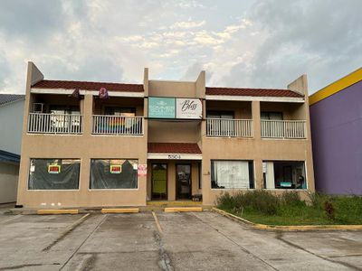 5504 Padre Blvd., Home with 2 bedrooms, 2 bathrooms and null parking in South Padre Island TX | Image 1