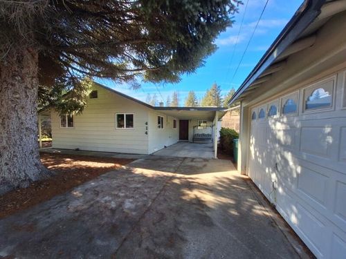 414 N Baker St, Chiloquin, OR, 97624-4009 | Card Image