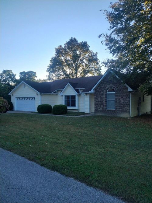 135 Eddie Ridge Rd, Clay City, KY, 40312-9450 | Card Image