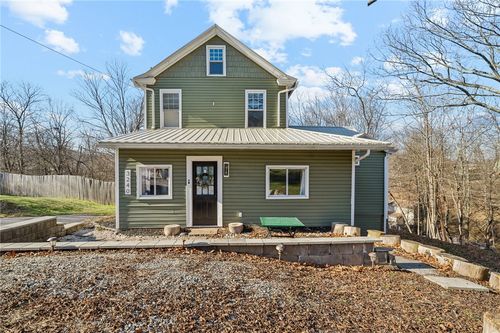 3240 Old Spring, Irwin, PA, 15615 | Card Image