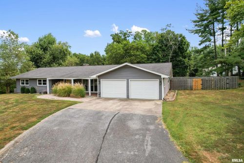345 Lovers Ln, Harrisburg, IL, 62946-4342 | Card Image