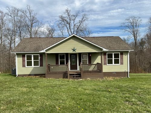 1032 Range Cemetery Rd, Allardt, TN, 38504-5076 | Card Image
