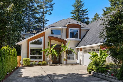 1571 136 St, Surrey, BC, V4A5H3 | Card Image