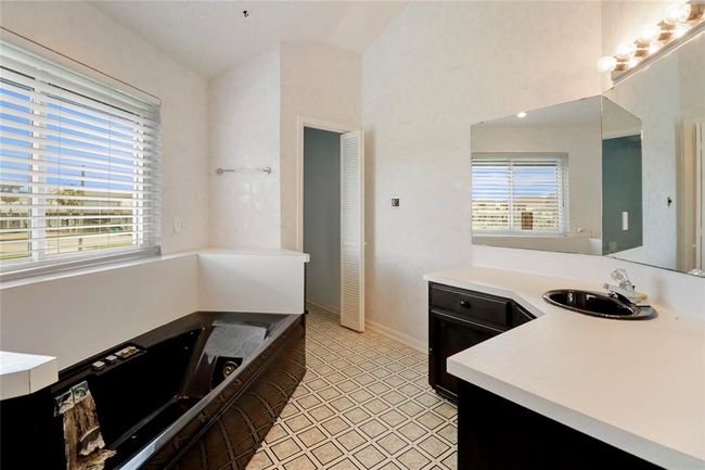 174 Sand Shoals Rd, House other with 3 bedrooms, 2 bathrooms and 2 parking in Freeport TX | Image 21