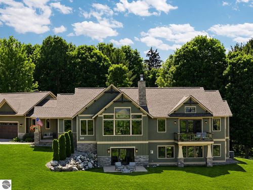 4796 Sunrise Ln, Traverse City, MI, 49684-8953 | Card Image