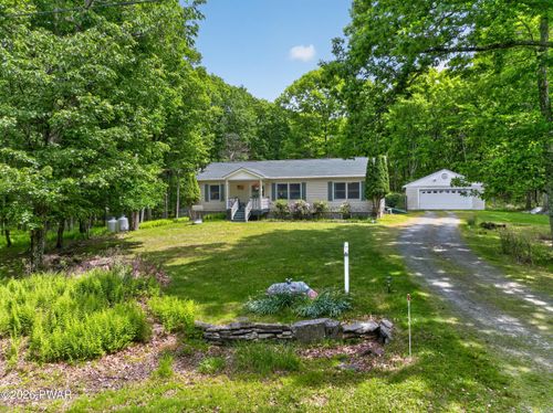 109 Red Rock Cir, Hawley, PA, 18428-7791 | Card Image