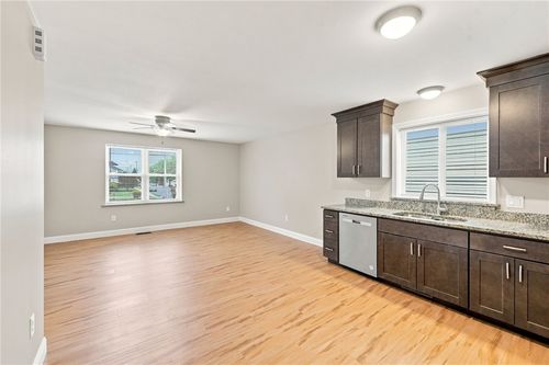 36 James Street, East Providence, RI, 02914 | Card Image