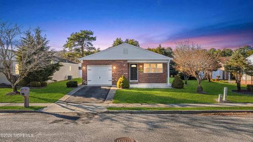 1 Cardiff Ct, Toms River, NJ, 08757-5939 | Card Image