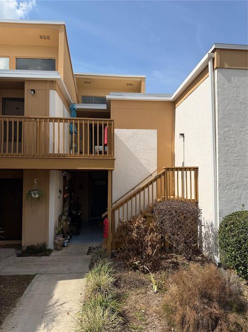 apt-3d-1051 S Highland St, MOUNT DORA, FL, 32757-6324 | Card Image