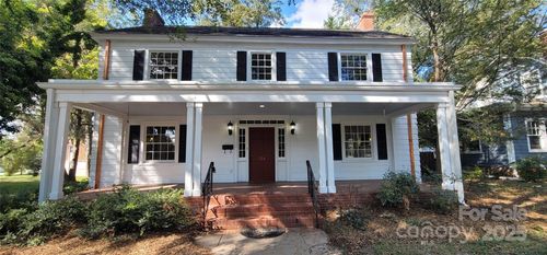 724 W Warren St, Shelby, NC, 28150-5022 | Card Image