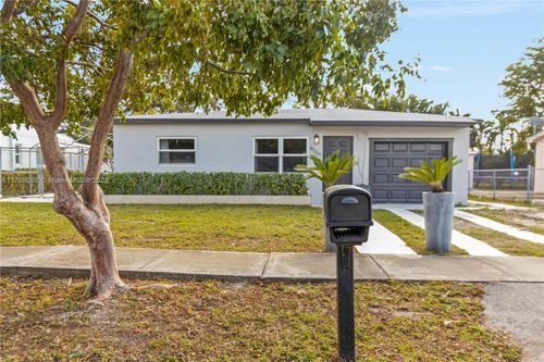 4200-4200 Sw 38th St, West Park, FL, 33023-6204 | Card Image