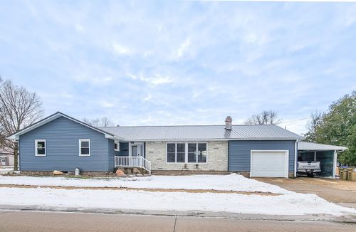 1042 Sherman Avenue, Manchester, IA, 52057 | Card Image