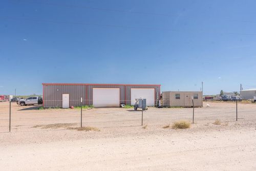 15208 E County Road 107, Stanton, TX, 79782-8707 | Card Image