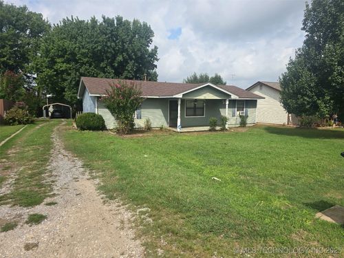 405 N Missouri St, Elmore City, OK, 73433-9370 | Card Image