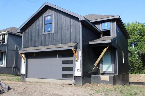11218 N Oak Trfy, Kansas City, MO, 64155-1161 | Card Image