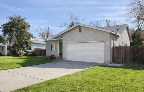 2688 Del Paso Blvd, Sacramento, CA, 95815 | Card Image