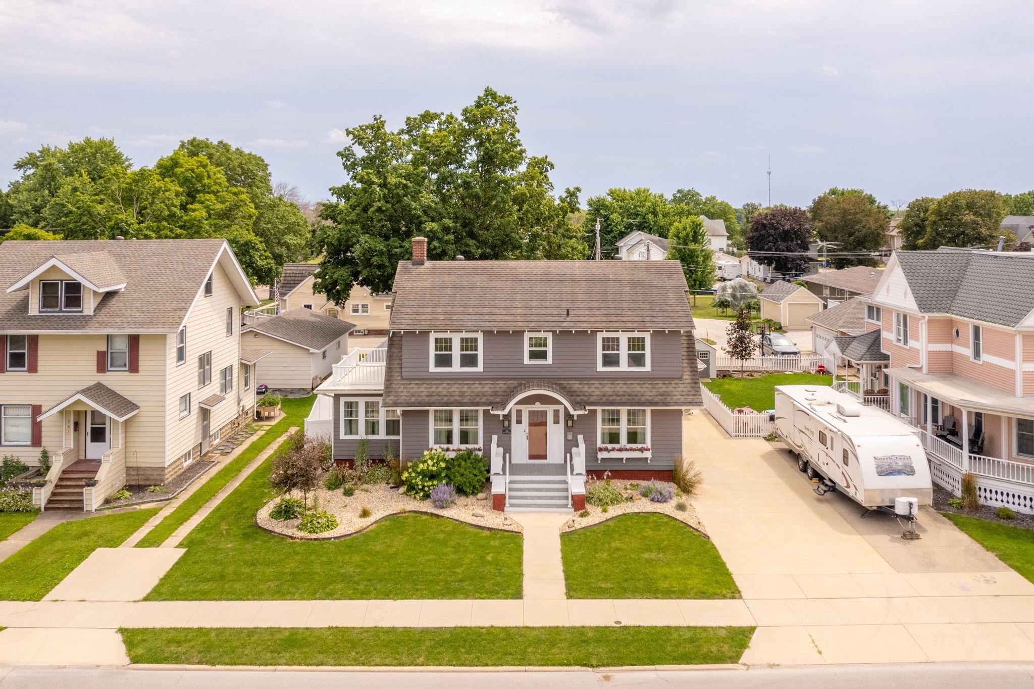 1st St, Sumner, IA 50674