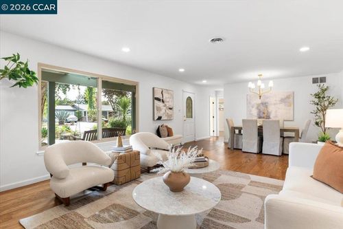 31 Rogers Ct, Pleasant Hill, CA, 94523-4628 | Card Image