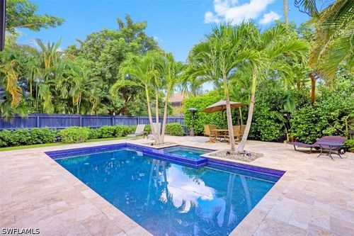 1199 9th Ave N, NAPLES, FL, 34102-5413 | Card Image