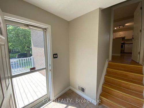 92 Leaside Dr, Welland, ON, L3C6B2 | Card Image