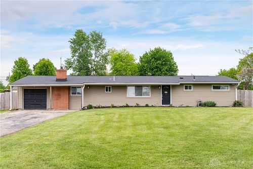 4051 Rosehill Dr, Beavercreek, OH, 45431-1623 | Card Image
