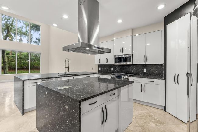 6966 Great Falls Cir, House other with 4 bedrooms, 5 bathrooms and null parking in Boynton Beach FL | Image 8