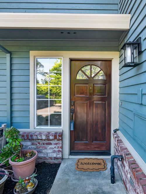 4049 San Juan Ave, Fair Oaks, CA, 95628-6800 | Card Image