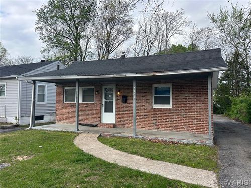 7303 Harney Ave, Jennings, MO, 63136-1239 | Card Image