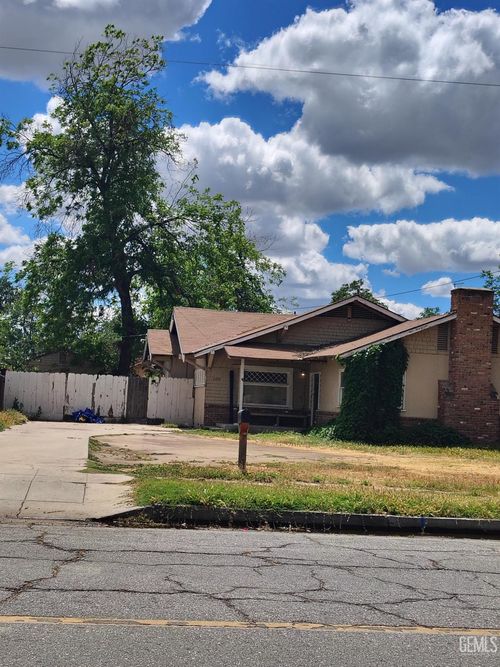 2803 Chester Lane, Bakersfield, CA, 93304 | Card Image