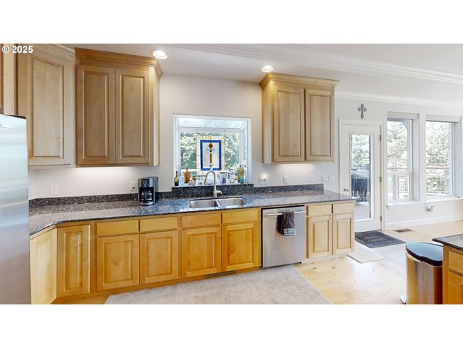 97661 Marina Heights Loop, House other with 3 bedrooms, 3 bathrooms and 2 parking in Brookings OR | Image 28